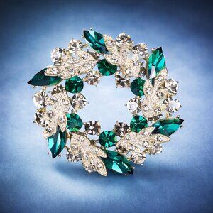 Elegant Nature-Inspired Brooch for Women-Emerald Green Flower
